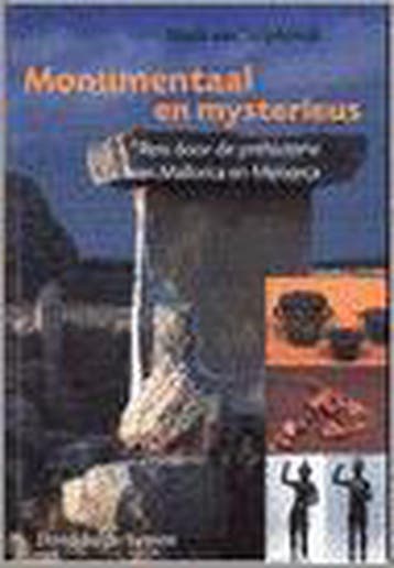 Monumentaal en mysterieus 9789058261816 M. Van Strydonck, Verzenden, Gelezen, M. Van Strydonck