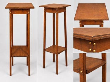 Karaktervolle vintage plantentafel – warm hout, goudkleurige