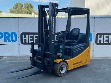 Jungheinrich EFG218k-310ZZ (2015) sideshift vorkensteller, 1000 tot 2000 kg, Elektrisch, Heftruck, Jungheinrich