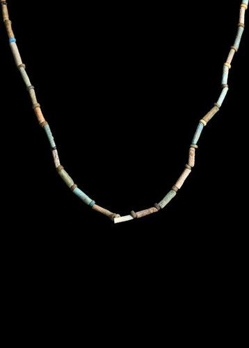 Oude Egypte, Nieuwe rijk Faience halsketting (Zonder