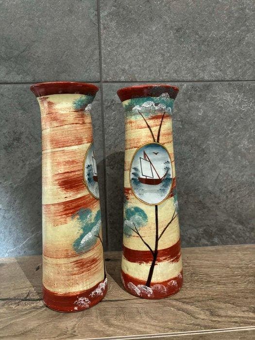 Vaas (2) - Opaline glas - Twee vazen uit de Secession (Art, Antiek en Kunst, Antiek | Glaswerk en Kristal