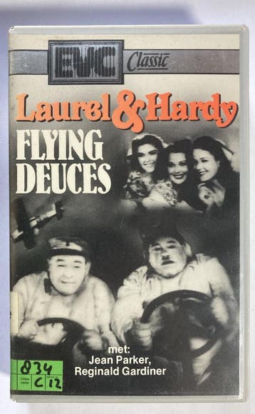 LAUREL & HARDY THE FLYING DEUCES (EX RENTAL) (VHS), Gebruikt