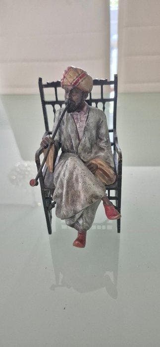 sculptuur, Wiener Bronze von Bergmann: Araber sieht im Stuhl