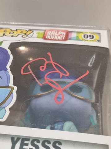Funko - Funko Pop #09 Yesss signed by Taraji P. Henson /w
