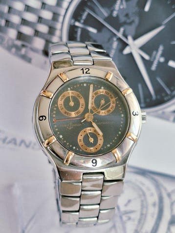 Ulysse Nardin - GMT Automatic Triple Calenar 254-26 Gold