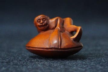 Absolute veiling – Gesigneerde Ishikawa Boxwood Netsuke