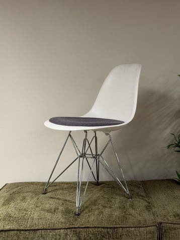 Vitra - Charles & Ray Eames - Fauteuil - DSR - Plastic,