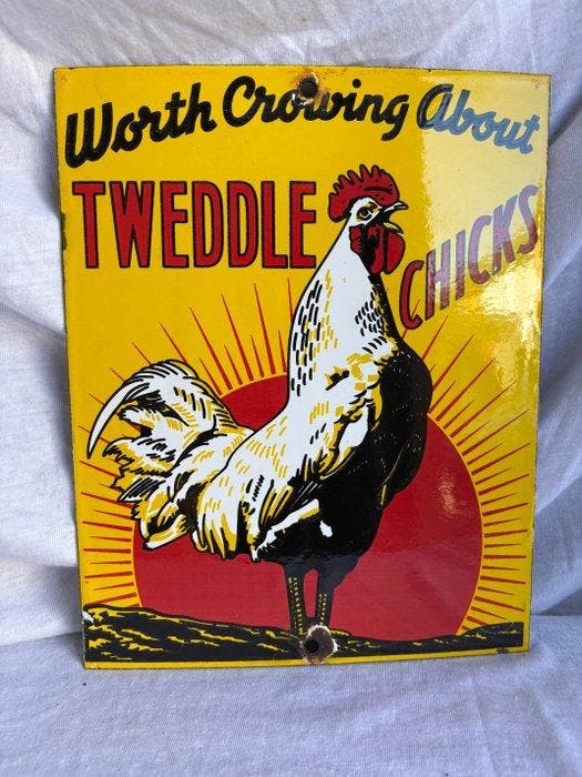 Tweddle Chicks emaille reclamebord – “Worth Crowing About” –, Antiquités & Art, Antiquités | Assiettes décoratives & Carrelages