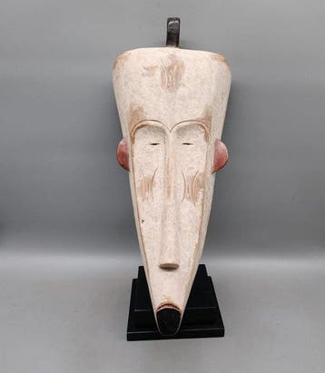 Masker - hoektand - Gabon (Zonder minimumprijs)