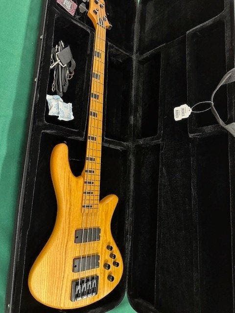 Schecter - Stiletto Session-4 - - Guitare basse électrique à, Musique & Instruments, Instruments à corde | Guitares | Acoustiques