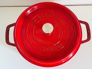Staub - Braadpan - Geëmailleerde font
