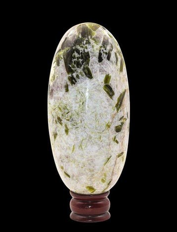 Lingam en péridot vert (olivine) et garnérite, de qualité