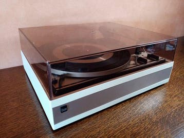 Dual - CS 16 (Dual 1214 chassis) met Shure M75-cartridge, Nieuw