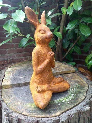 sculptuur, YOGA RABBIT - 31 cm - Gietijzer