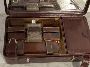 Ensemble coiffeuse - Cuir de veau - Trousse de beauté, Antiquités & Art