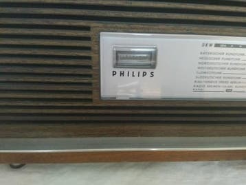 Philips - Stella B4D51AT Tabletop Radio