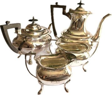 1923 Walker & Hall Silver Plated Tea & Coffee Service, 4