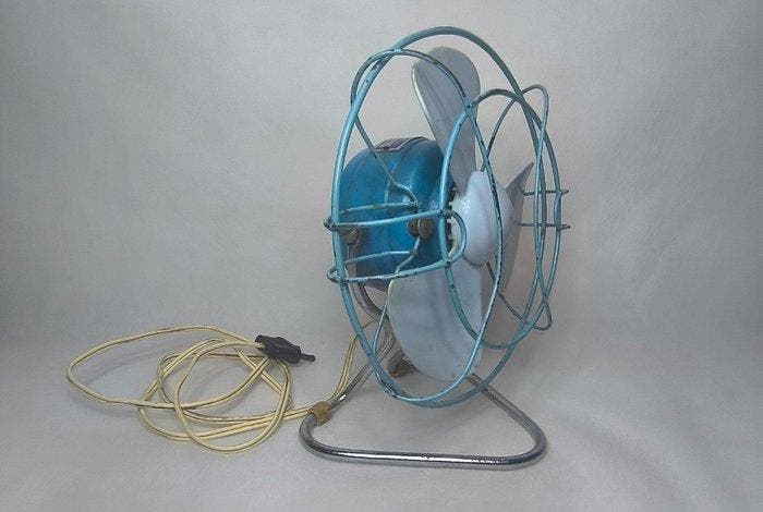 Tymesa - Tymesa Elektrische ventilator - Metaal, Plastic -, Antiquités & Art, Antiquités | Assiettes décoratives & Carrelages