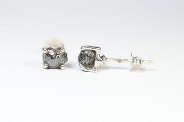 Ruwe diamant / 2 oorstekers / nieuw- 1.14 g - (2)
