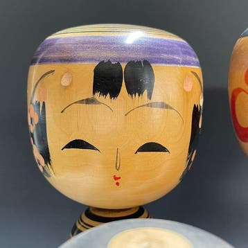 Poupées Kokeshi traditionnelles / Dento Kokeshi - Japon -