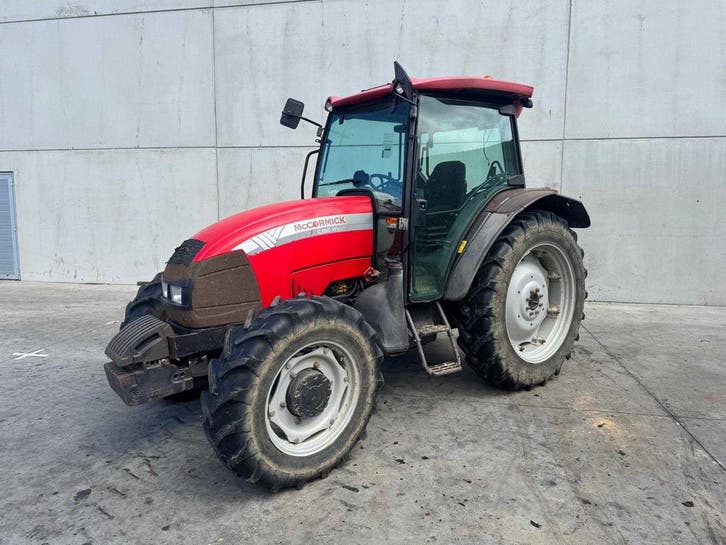 Online veiling - Mc Cormick - C100 - 4-Wheel Drive, Articles professionnels, Agriculture | Tracteurs, Enlèvement