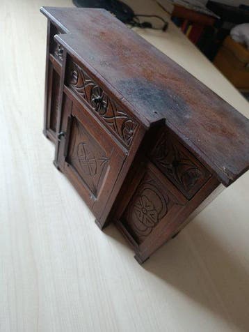 Armoire - Bois - Meuble en miniature