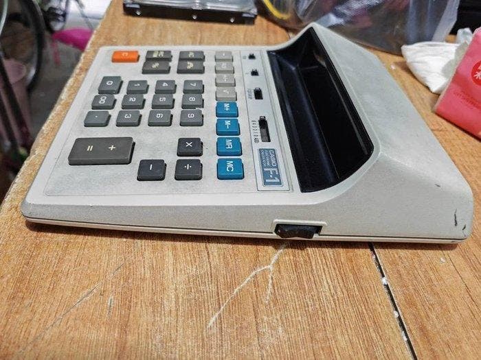 Casio F-1 - Desktop VFD Electronic Calculator - Computer, Consoles de jeu & Jeux vidéo, Consoles de jeu | Accessoires Autre