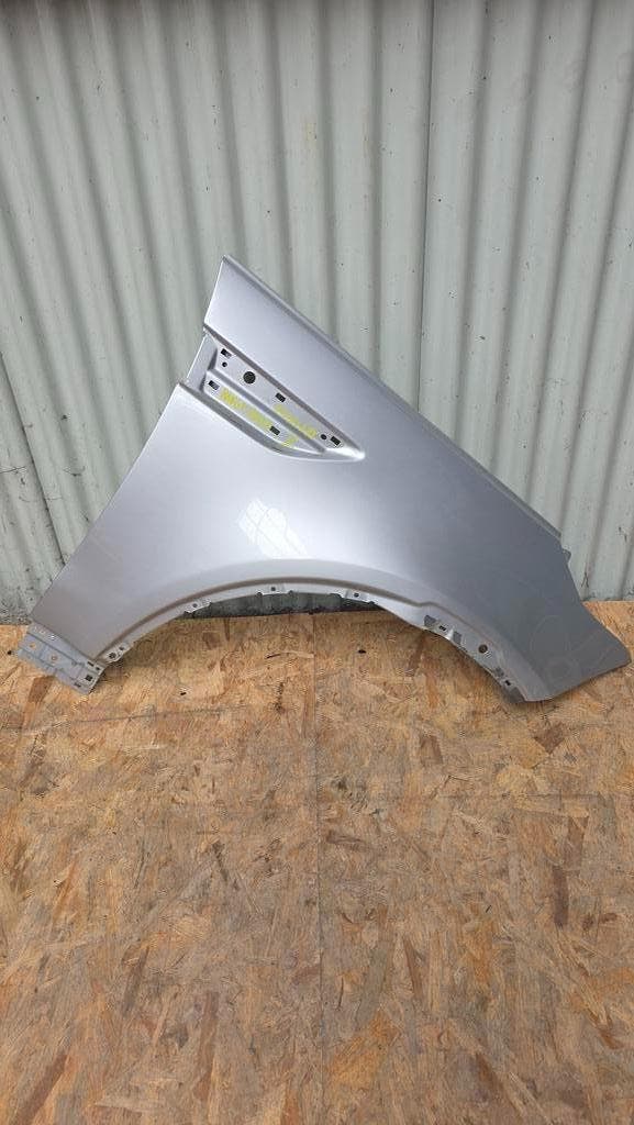 Aile avant droite Land Rover Discovery V 2017-, Autos : Pièces & Accessoires, Carrosserie & Tôlerie, Land Rover, Utilisé, Avant