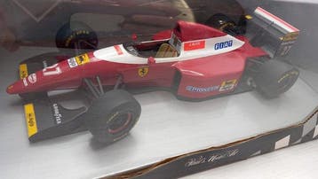 Minichamps 1:18 - Voiture miniature - Ferrari F93 A Jean