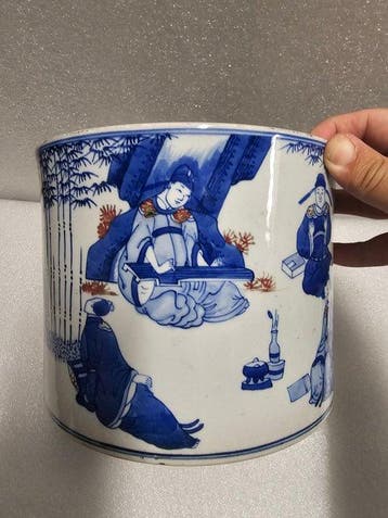 Grote potloodhouder van porselein uit China, decor met