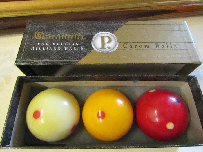 Biljart keus en biljartballen - 1995, Verzamelen, Overige Verzamelen