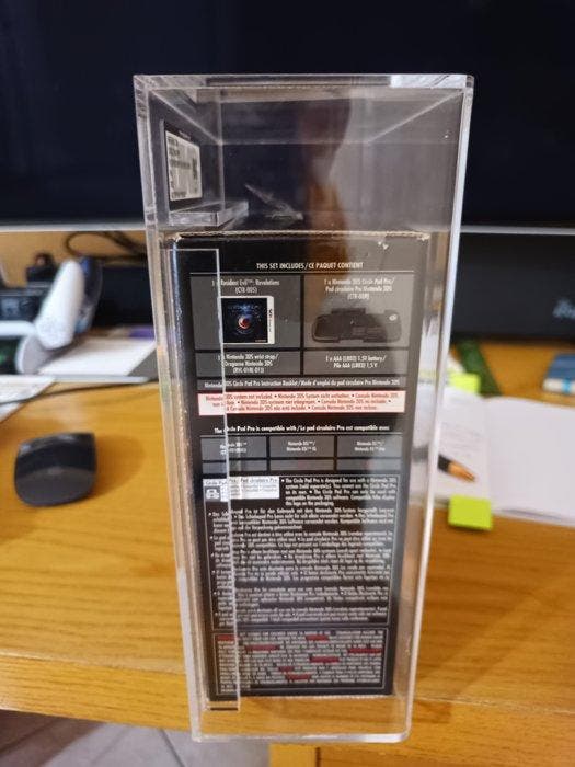 Nintendo - DS - Resident Evil Revelations + Circle Pad Pro -, Games en Spelcomputers, Spelcomputers | Overige Accessoires