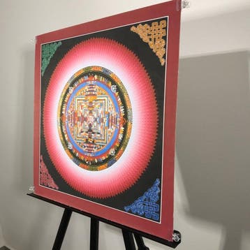 44.5 cm - 24 Kt Gold Details - Painting of Tibetan Tradition