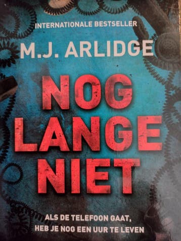 Nog lang niet 9789022592328 M.J. Arlidge, Verzenden, Gelezen, M.J. Arlidge