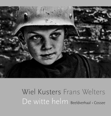 De witte helm 9789059367975 Wiel Kusters, Verzenden, Zo goed als nieuw, Wiel Kusters