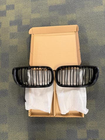 BMW E46 grillen dubbelspijls glanzend zwart – 2002-2005, Autos : Pièces & Accessoires