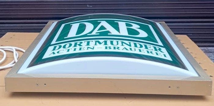 Enseigne bière Dab - Caisson lumineux - Polycarbonate, Antiek en Kunst, Antiek | Wandborden en Tegels