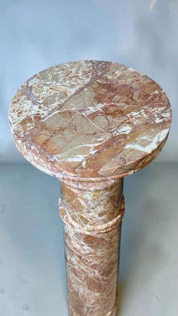 Neoklassieke stijl Kolom - 20e eeuw - Capitello