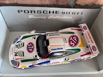 UT 1:18 - Modelauto - 1998 - Porsche 911 GT1 - Sebring STP, Nieuw