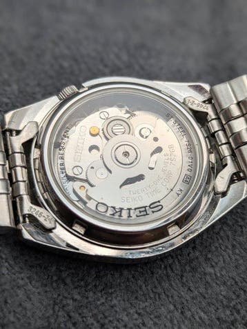 Seiko - 5 SNK391 Cal.7S26B Black Day-Date - Zonder