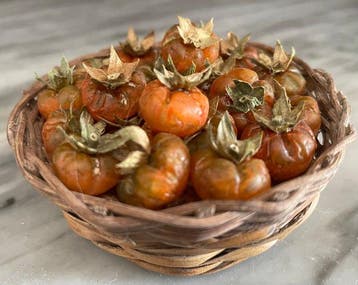 sculptuur, Bellissimo cestino con pomodori in cera - 7 cm -