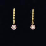 Zonder minimumprijs - Oorbellen - 9 kt. Geel goud - 0.40ct., Handtassen en Accessoires, Oorbellen, Nieuw