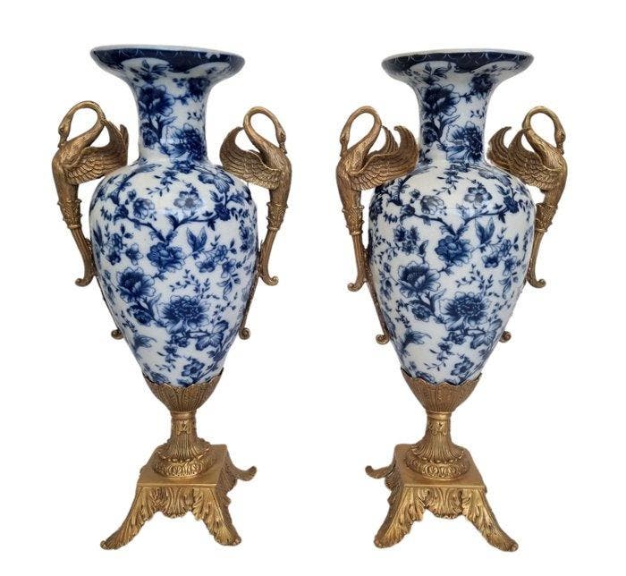 Vase (2) - Bronze, Porcelaine, Antiek en Kunst, Kunst | Designobjecten