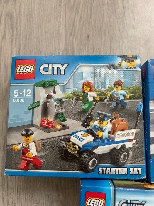Lego Set - City - 60136 Starter Set; 60312 Police, Kinderen en Baby's, Speelgoed | Duplo en Lego