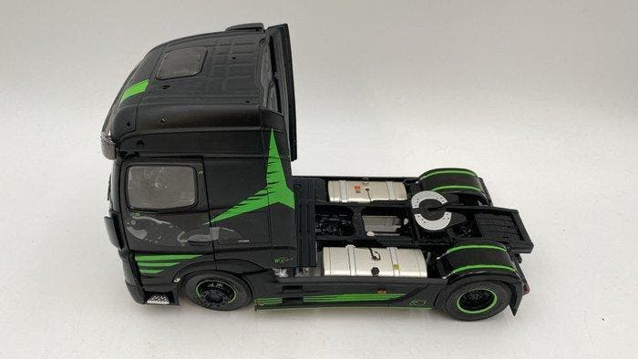 Solido 1:24 - Modelauto - Mercedes Actros-R5 Italian, Hobby & Loisirs créatifs, Voitures miniatures | 1:5 à 1:12