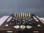 Schaakspel - hoorn, parelmoer, hout