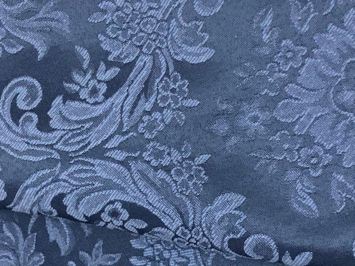 Blu dOriente – Victoriaanse elegantie op bekleding -, Antiquités & Art, Tapis & Textile