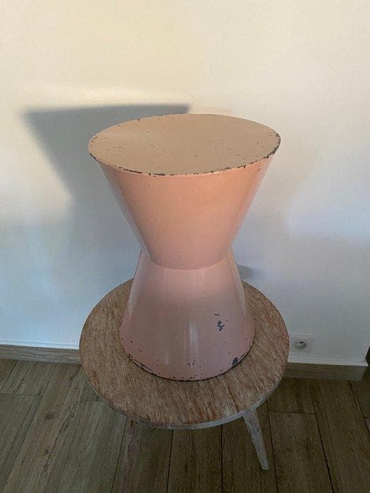 Kruk - Metaal - Vintage zandloper-kruk, Antiquités & Art, Art | Objets design