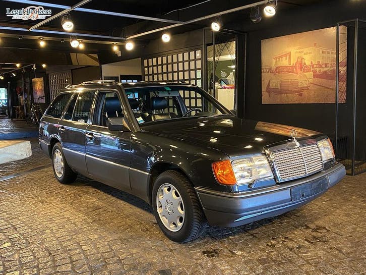 Mercedes-Benz 300TE S - W124 - Marge - (046), Autos, Oldtimers & Ancêtres, Enlèvement ou Envoi