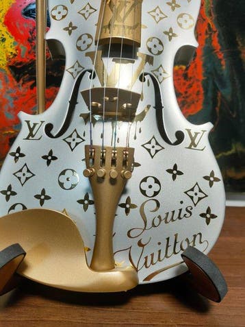 fp pop art - Louis Vuitton Violon et Capsule luxury gris